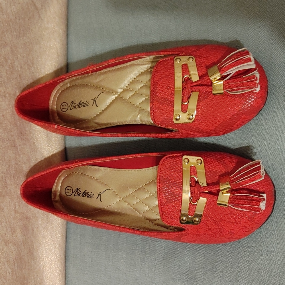 🐍 NWOT Victoria K Shoes